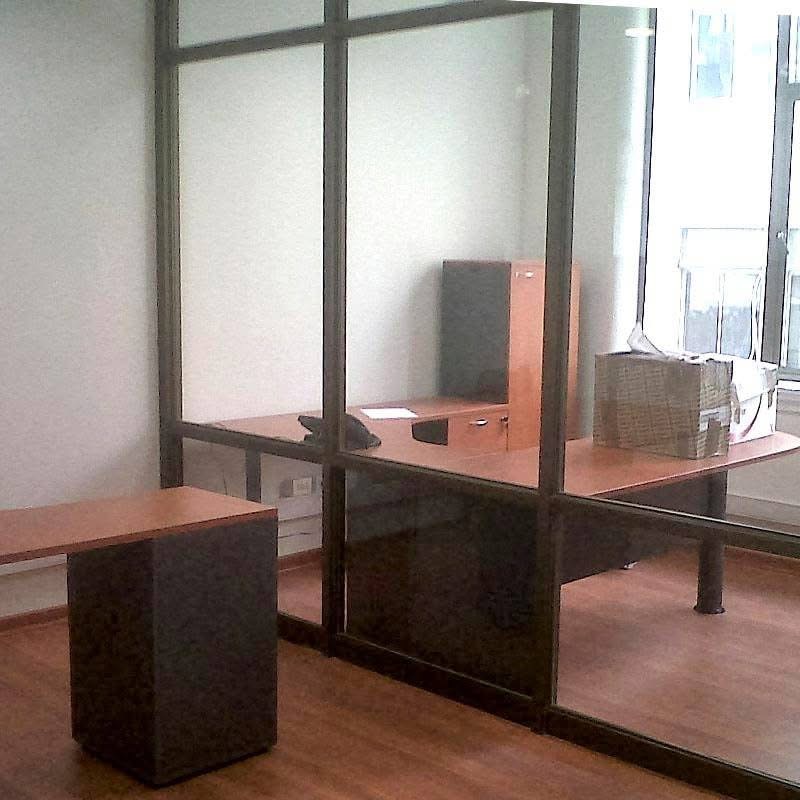 Divisiones de vidrio y aluminio para oficina
